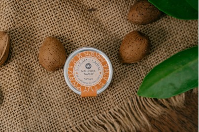Baume à lèvre bio hidratant à l'huile d'amande de Majorque et orange