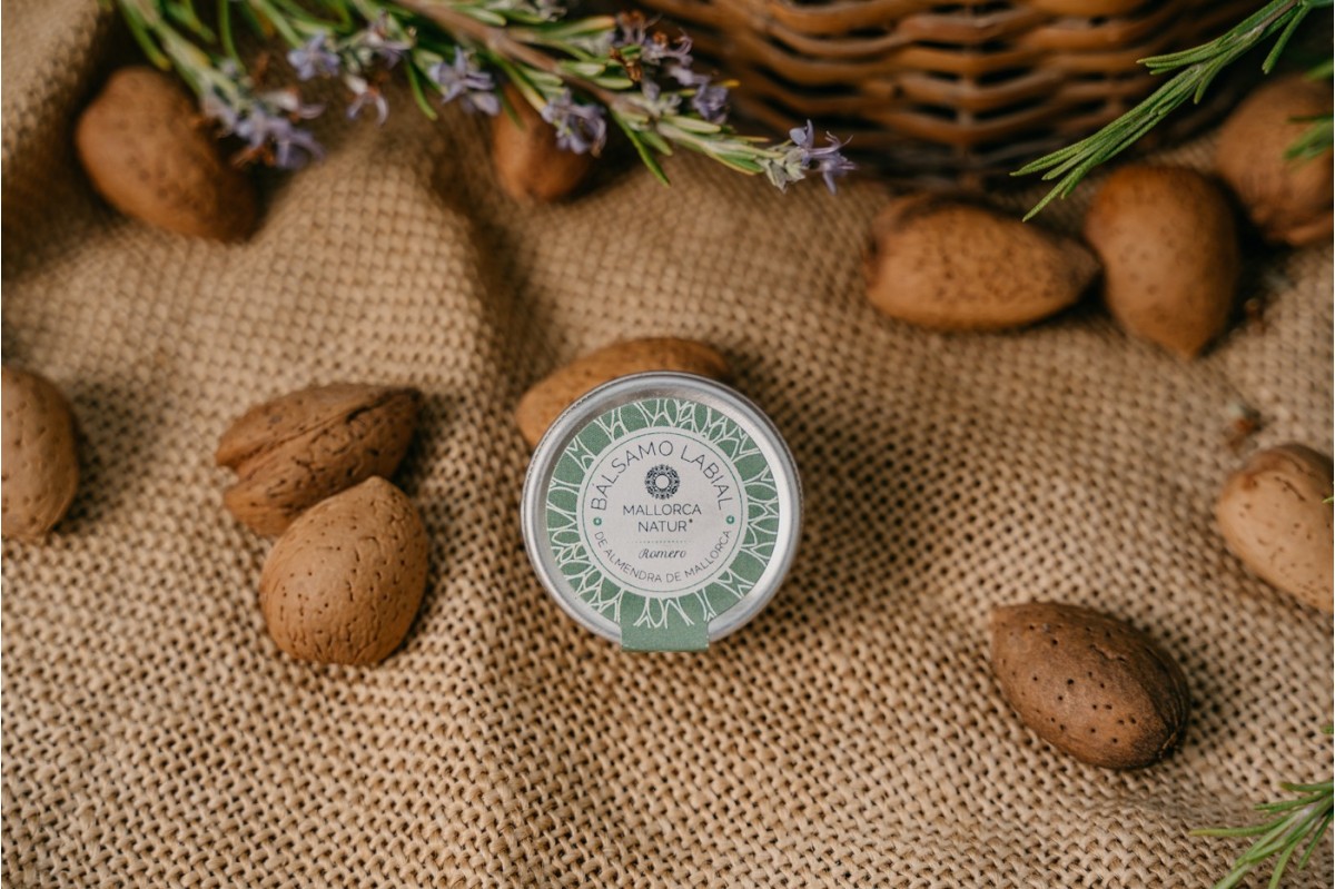 Baume à lèvre bio hidratant à l'huile d'amande de Majorque et romarin