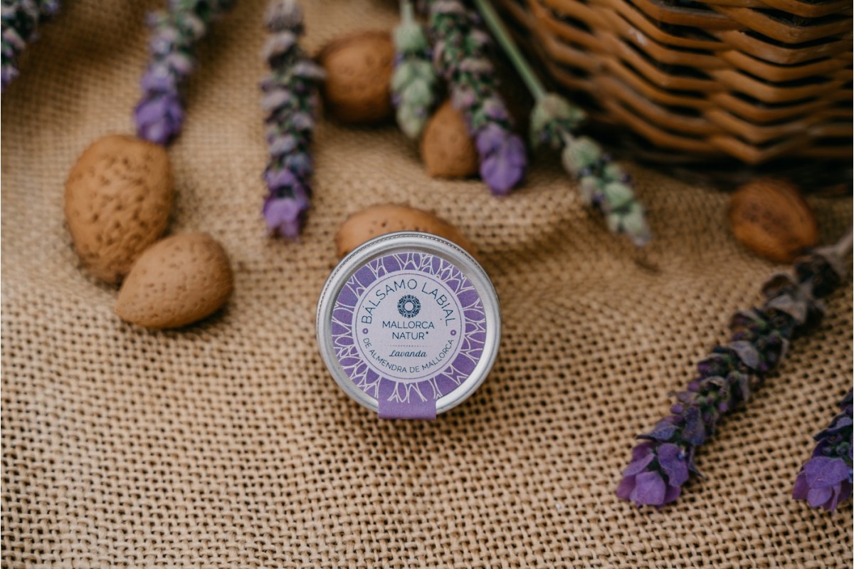 Bálsamo labial hidratante ecológico,aceite almendra Mallorca y lavanda